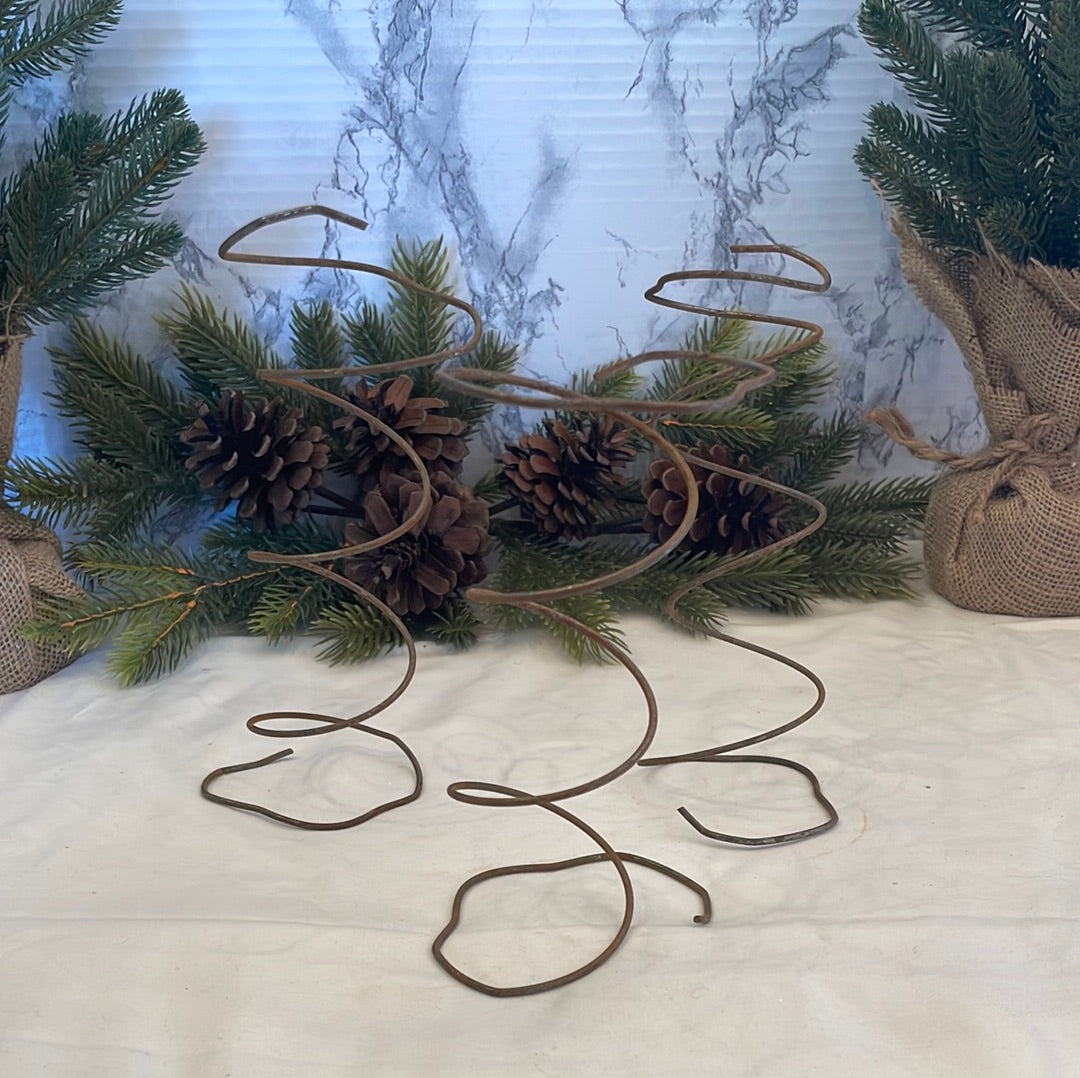 Vintage Bed Springs for Your DIY Christmas Ornament
