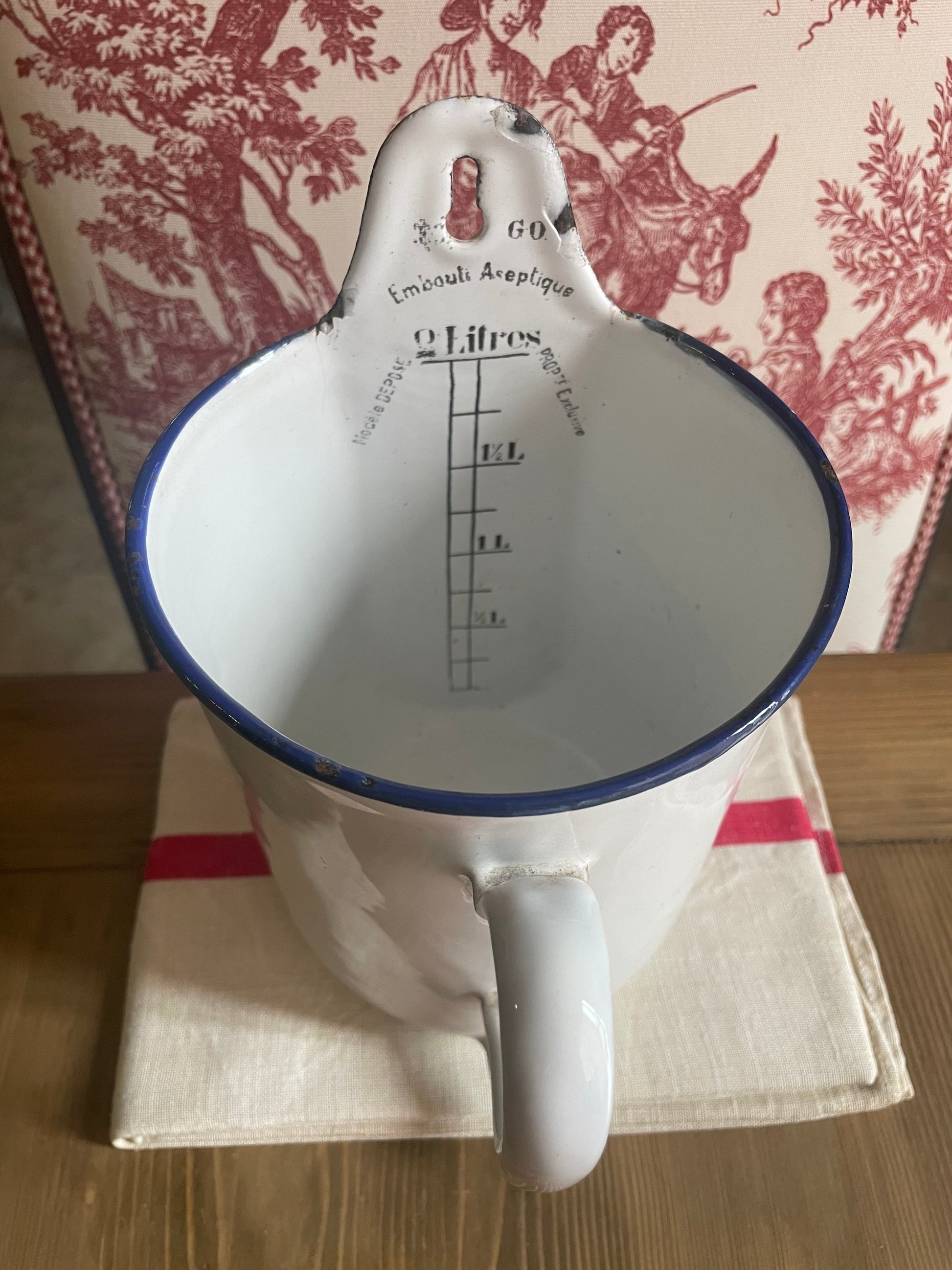 Antique Tin Measuring Cups With Long Handles,french Cottage